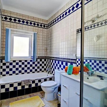 Fazenda - Country House Farm House In Portimao With 4 Bedrooms Sleeps 10 Ac Pensión *