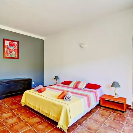 Fazenda - Country House Farm House In Portimao With 4 Bedrooms Sleeps 10 Ac Gasthof *