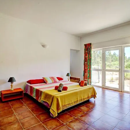 Maison d'hôtes Fazenda - Country House Farm House In Portimao With 4 Bedrooms Sleeps 10 Ac *